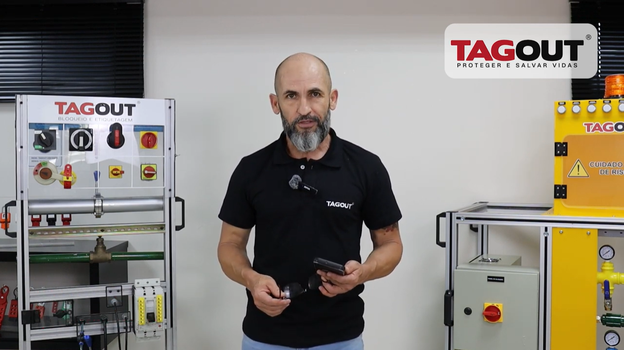 Equipamento desligado ainda exige a aplicação do LOTO?